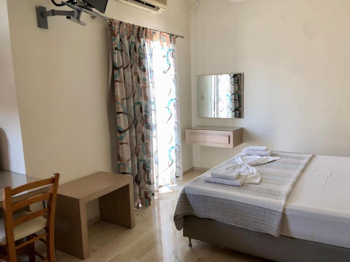 Angelica Studios And Apartments Agia Marina Esterno foto