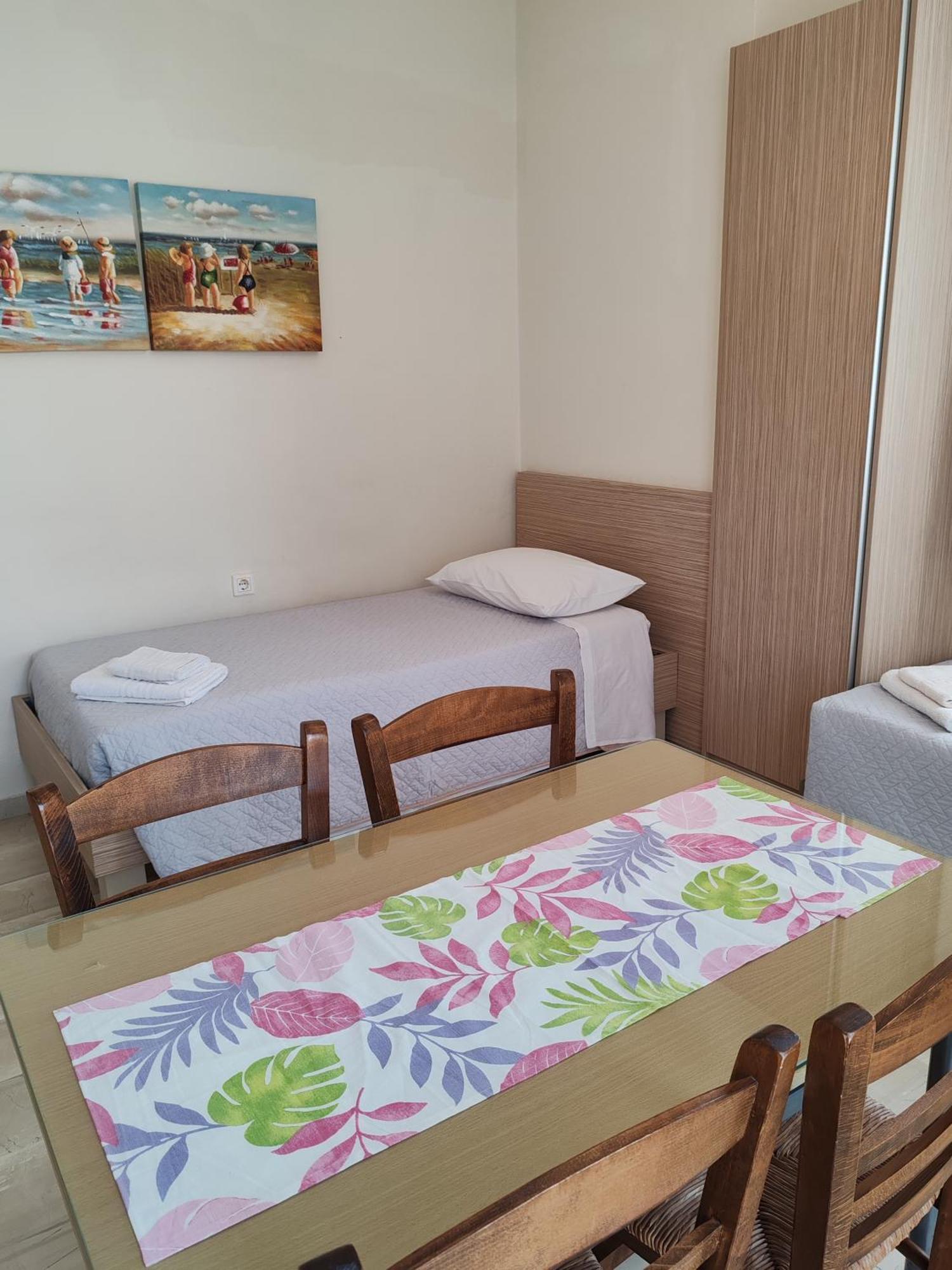 Angelica Studios And Apartments Agia Marina Esterno foto