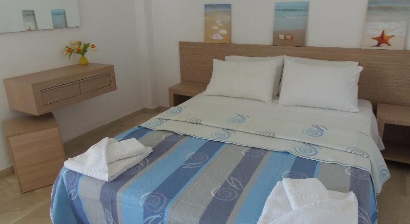 Angelica Studios And Apartments Agia Marina Esterno foto