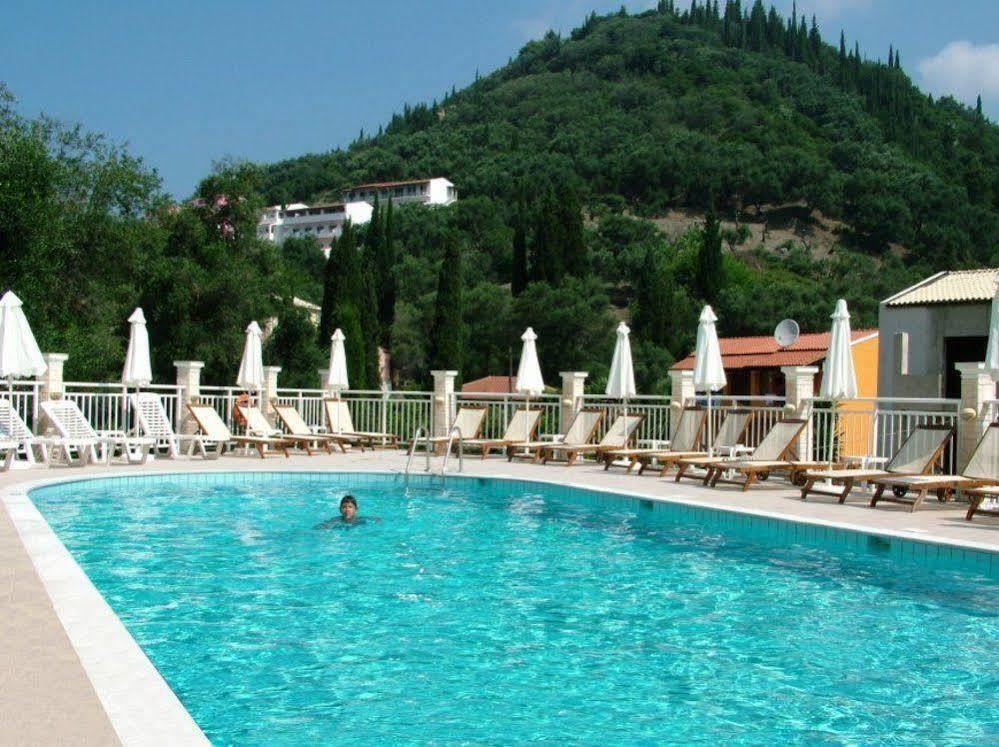 Angelica Studios And Apartments Agia Marina Esterno foto